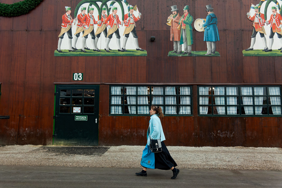 Wiesn erwacht - auf dem Weg zur Arbeit